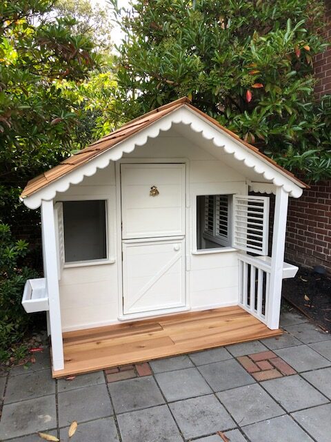 Canadian Playhouse Factory - DIY Little Alexandra Cottage 8ft. x 6ft. With Covered Front Porch
