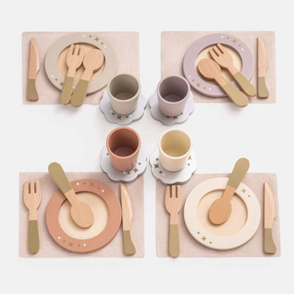 Wooden dinnerware play set for kids – ROBUD 29-piece set with plates, cups, and utensils