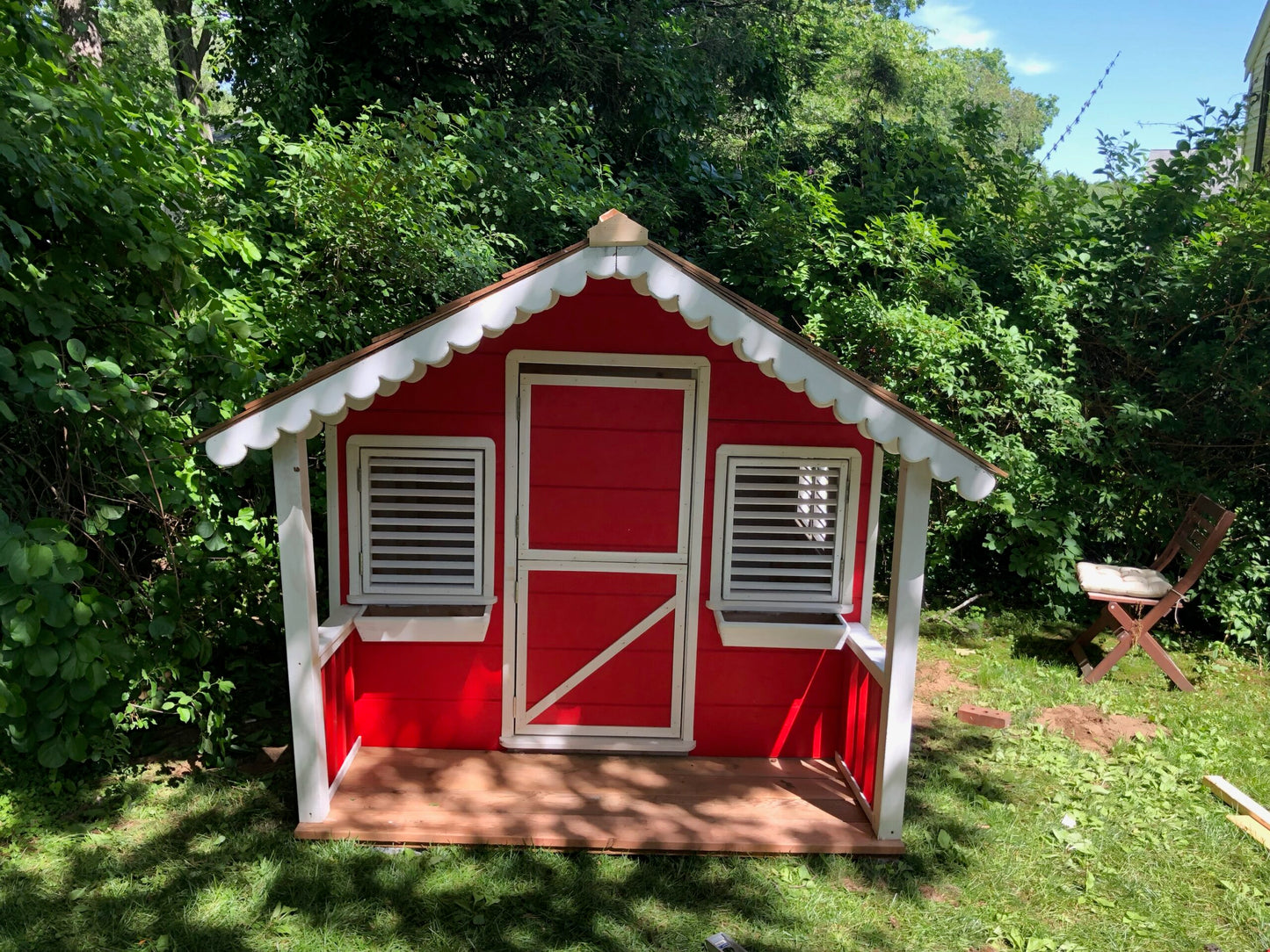 Canadian Playhouse Factory - DIY Little Alexandra Cottage 8ft. x 6ft. With Covered Front Porch
