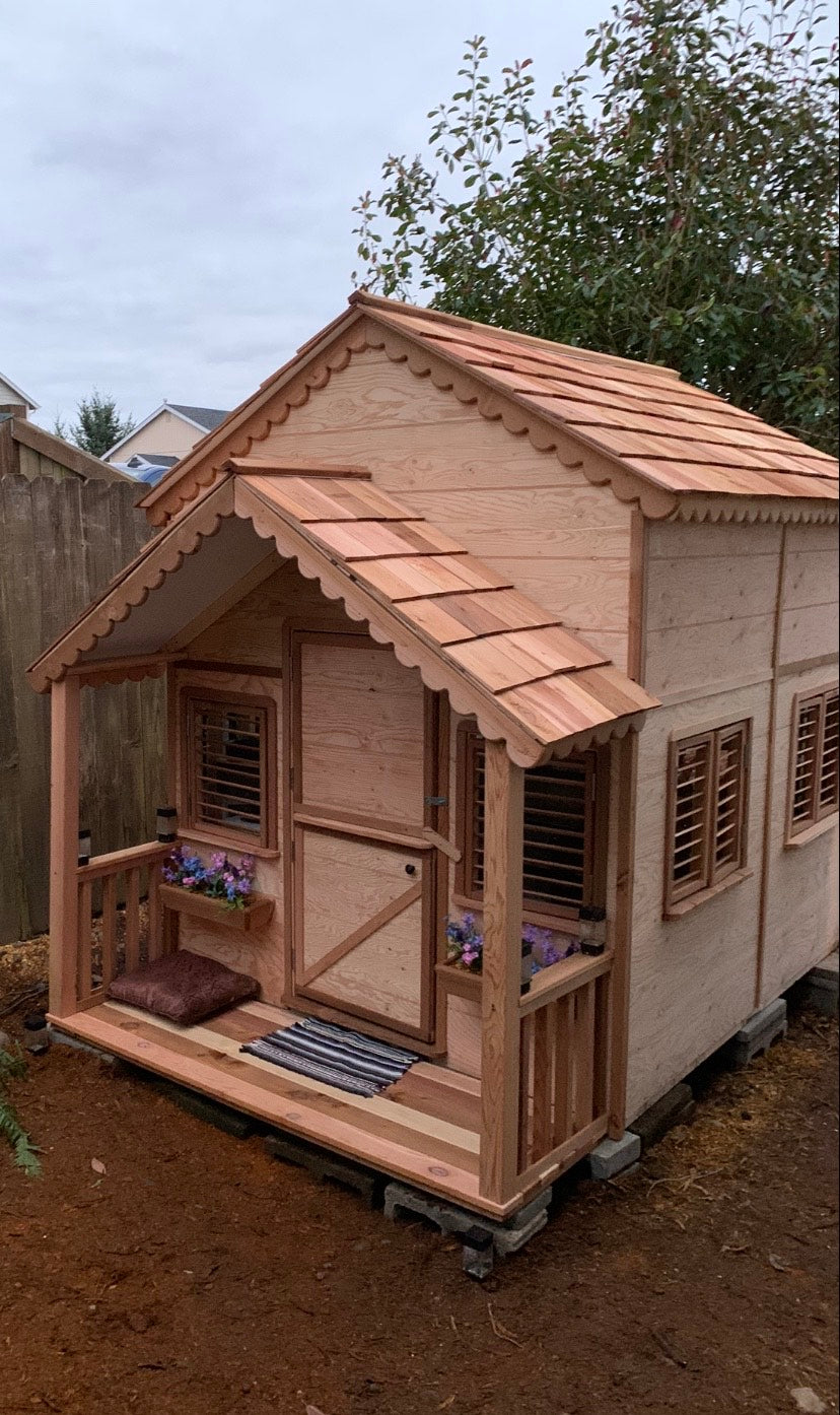 Canadian Playhouse Factory - DIY Little Alexandra Cottage With Loft and Covered Front Porch